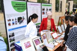 КЫРГЫЗ-ӨЗБЕК ЭЛ АРАЛЫК УНИВЕРСИТЕТИНДЕ “АЧЫК ЭШИКТЕР КҮНҮ” ӨТТҮ