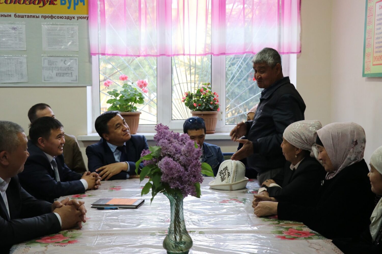 МИНИСТР КАНЫБЕК ИМАНАЛИЕВ ЭКИ ЖОЛУ ПРЕЗИДЕНТТИН МАКТОО БАРАКЧАСЫНА ТАТЫГАН ЖАТАК-ЛИЦЕЙГЕ БАРДЫ