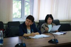 “ӨКМӨТТҮК АКСЕЛЕРАТОРЛОР”: ЖАҢЫ КОНУШТАРДА ҮЙ ТИБИНДЕГИ БАЛА БАКЧАЛАРДЫ АЧУУГА АРЫЗДАРДЫ КАБЫЛ АЛУУ ТАЛКУУЛАНДЫ