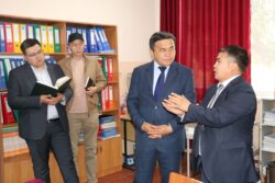 МИНИСТР КАНЫБЕК ИМАНАЛИЕВ ЭКИ ЖОЛУ ПРЕЗИДЕНТТИН МАКТОО БАРАКЧАСЫНА ТАТЫГАН ЖАТАК-ЛИЦЕЙГЕ БАРДЫ