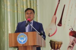 НАРЫН ОБЛУСУНУН ЖАЛПЫ БИЛИМ БЕРҮҮ МЕКЕМЕЛЕРИНИН ДИРЕКТОРЛОРУ ҮЧҮН ОКУТУУ БАШТАЛДЫ