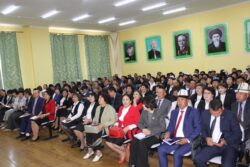 НАРЫН ОБЛУСУНУН ЖАЛПЫ БИЛИМ БЕРҮҮ МЕКЕМЕЛЕРИНИН ДИРЕКТОРЛОРУ ҮЧҮН ОКУТУУ БАШТАЛДЫ