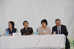 НАРЫН ОБЛУСУНУН ЖАЛПЫ БИЛИМ БЕРҮҮ МЕКЕМЕЛЕРИНИН ДИРЕКТОРЛОРУ ҮЧҮН ОКУТУУ БАШТАЛДЫ