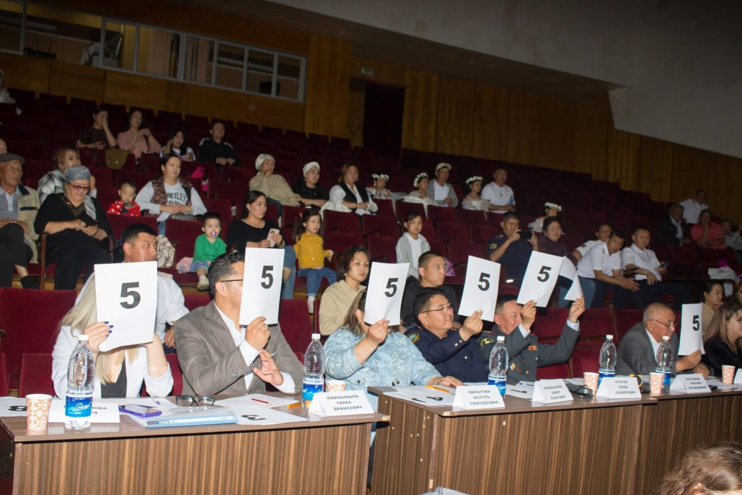 ЖОЛ КЫЙМЫЛЫНЫН ЖАШ ТЕСКӨӨЧҮЛӨРҮНҮН РЕСПУБЛИКАЛЫК КАРОО-СЫНАГЫНЫН ЖЕҢҮҮЧҮЛӨРҮ СЫЙЛАНДЫ