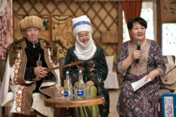 “АЛТЫН КАЗЫК” – КЕЛЕЧЕККЕ ЖОЛ КӨРСӨТӨТ