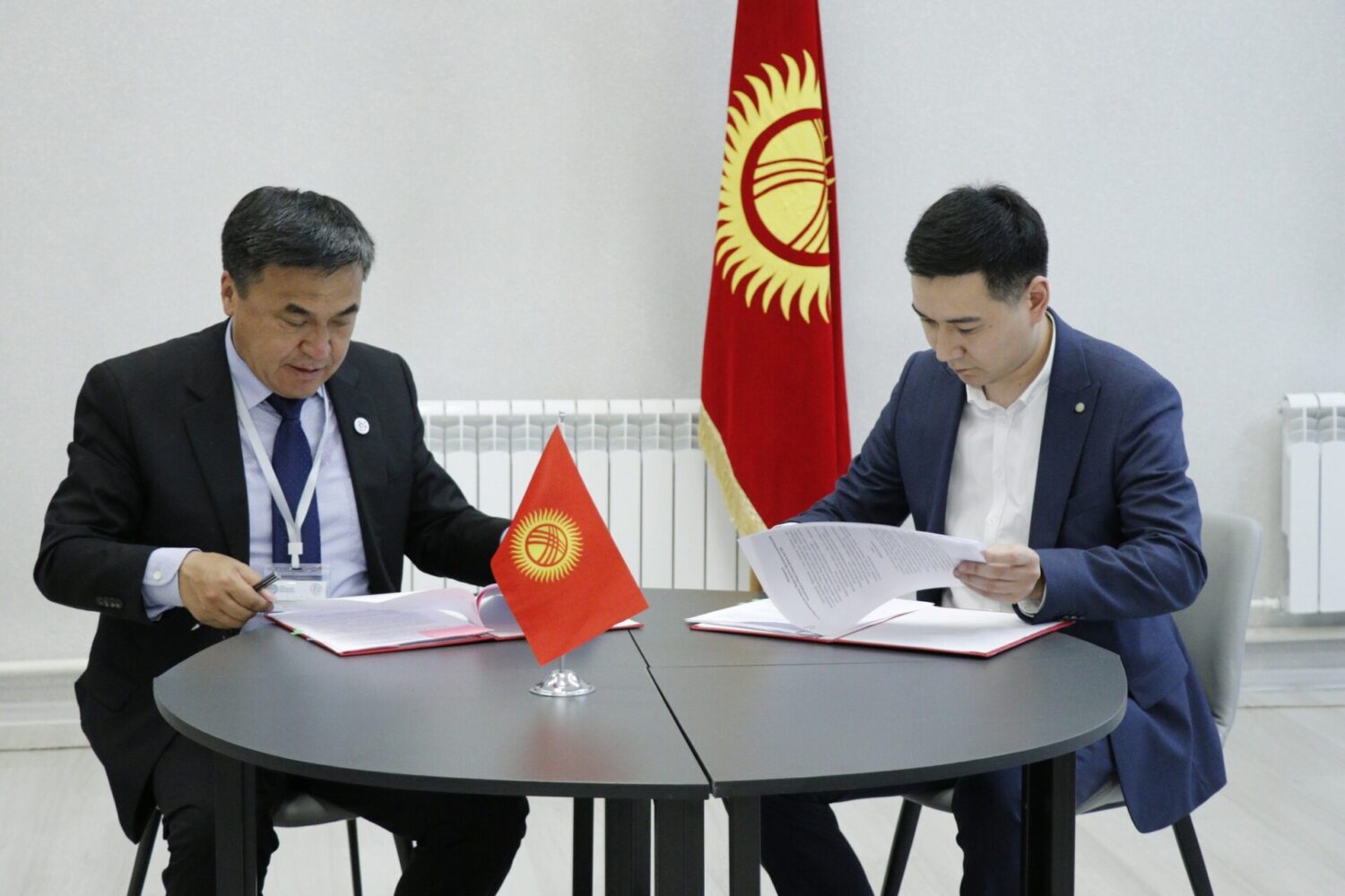 БАШТАЛГЫЧ КЕСИПТИК БИЛИМ БЕРҮҮ ЖААТЫНДА КЫЗМАТТАШУУ ЖӨНҮНДӨ БИР КАТАР МЕМОРАНДУМГА КОЛ КОЮЛДУ