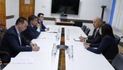 КАНЫБЕК ИМАНАЛИЕВ USAIDдин АЗИЯ БЮРОСУНУН ӨКҮЛҮ МЕНЕН ЖОЛУГУШТУ