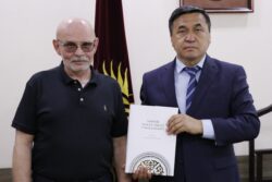 “БАКАЙ БАНК” КЫРГЫЗСТАНДЫН БӨБӨКТӨРҮНӨ БАЛА БАКЧА БЕЛЕК КЫЛАТ