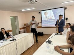 ЗАМИРБЕК ҮСӨНБАЕВГЕ АРДАКТУУ ПРОФЕССОР НААМЫ БЕРИЛДИ