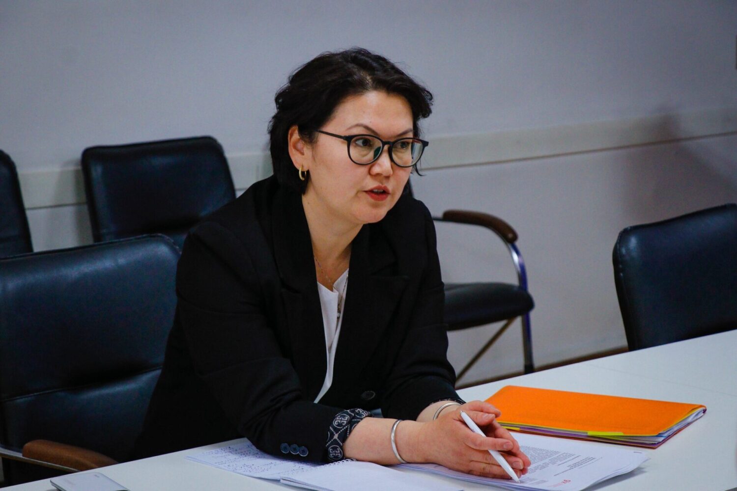 КЕСИПТИК ОКУТУУНУ КОЛДОО МАКСАТЫНДА МИНИСТРЛИККЕ БИЛИМ БЕРҮҮ МАТЕРИАЛДАРЫ ӨТКӨРҮЛҮП БЕРИЛДИ