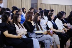 КАНЫБЕК ИМАНАЛИЕВ РЕСПУБЛИКАЛЫК ЖАШТАР ФОРУМУНА КАТЫШТЫ