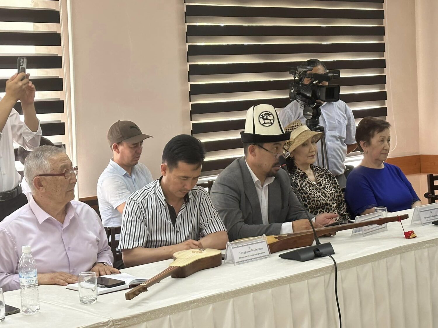 ЗАМИРБЕК ҮСӨНБАЕВГЕ АРДАКТУУ ПРОФЕССОР НААМЫ БЕРИЛДИ