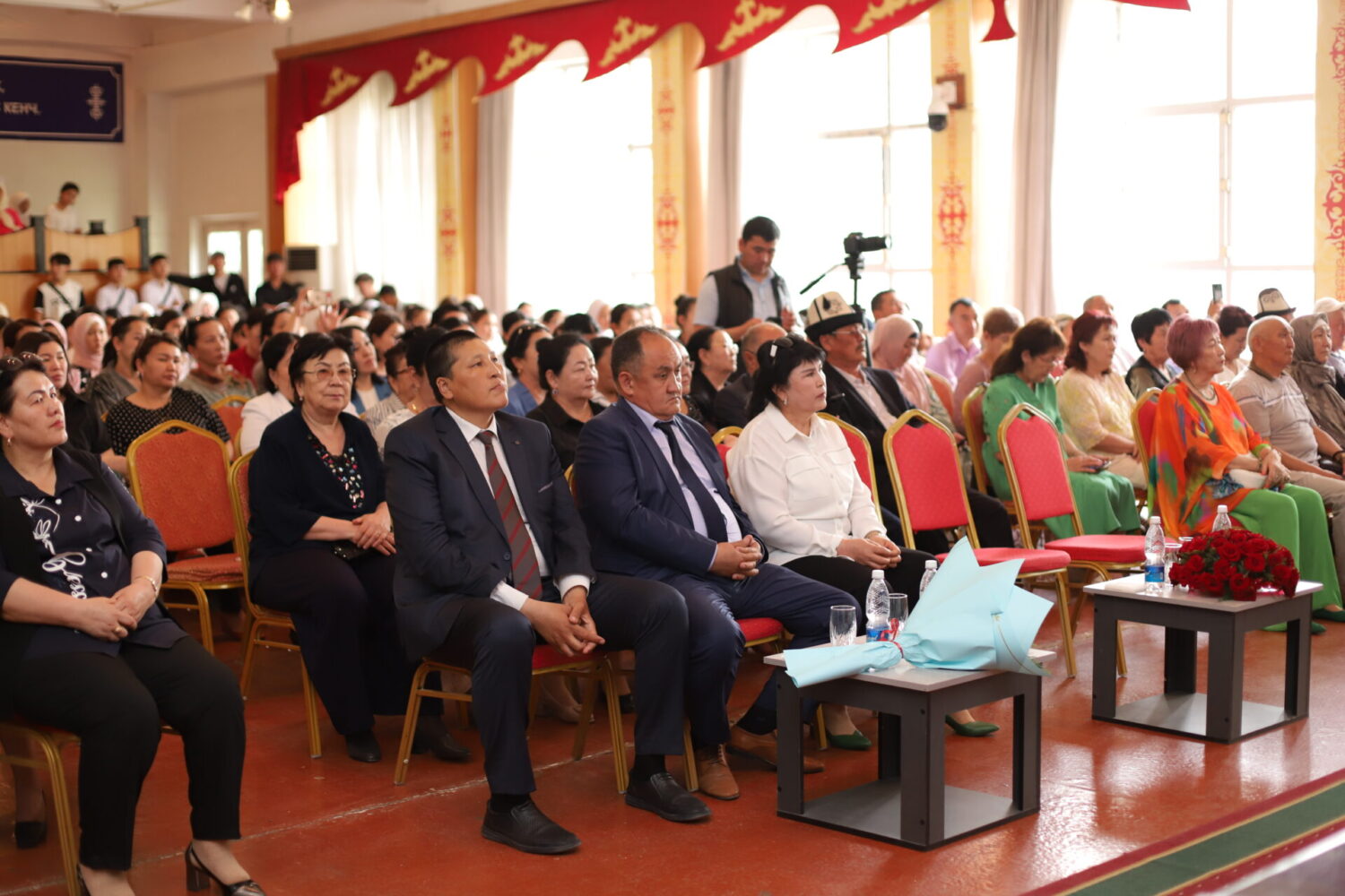 АБДЫКЕРИМ МУРАТОВ ОШМПУНУН “АРДАКТУУ ПРОФЕССОРУ”