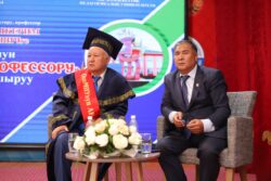 АБДЫКЕРИМ МУРАТОВ ОШМПУНУН “АРДАКТУУ ПРОФЕССОРУ”