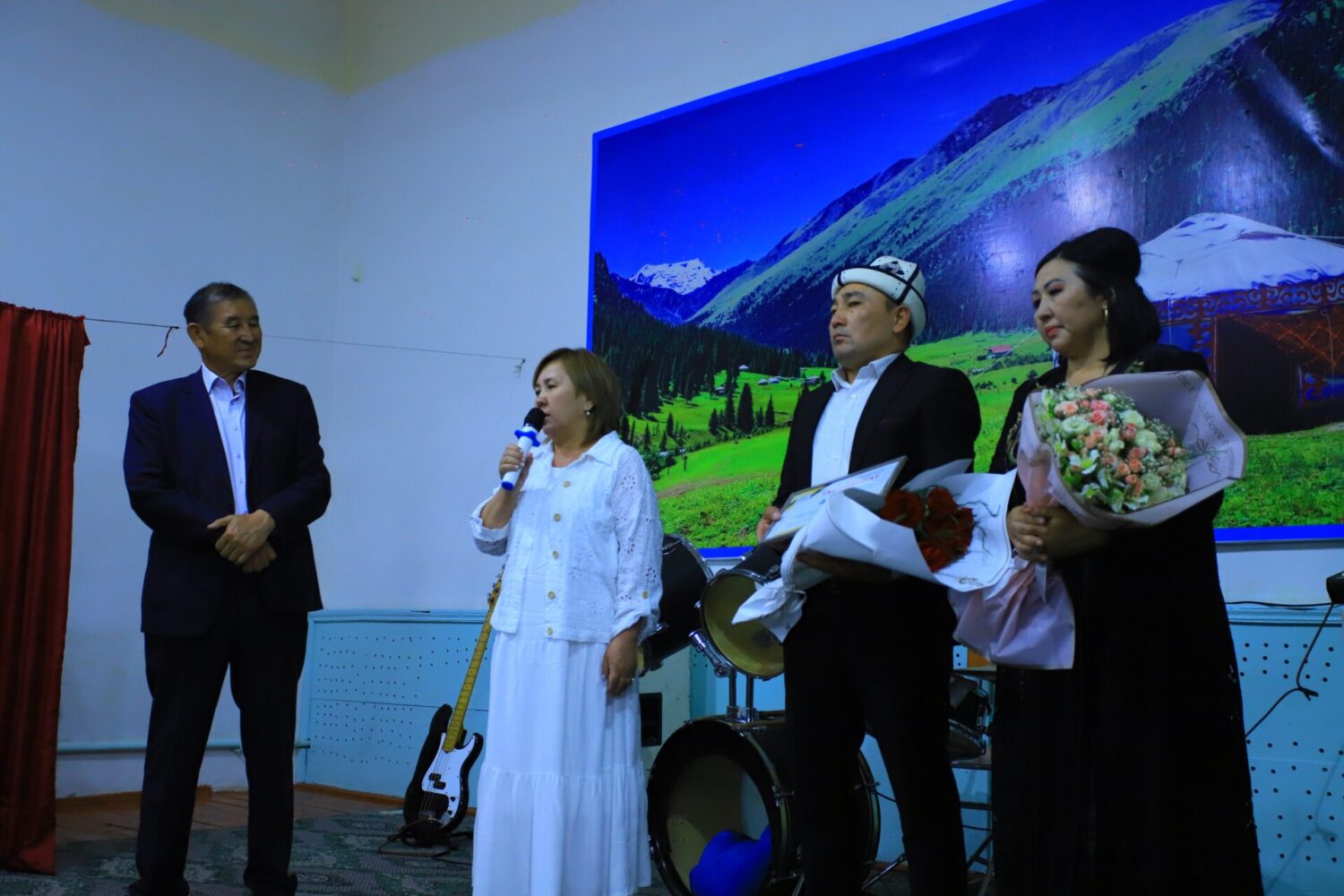 ОКУТУУЧУЛАР «АКЫРКЫ КОНГУРОО» САЛТАНАТЫНДА