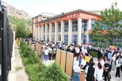 КЫРГЫЗ-ӨЗБЕК ЭЛ АРАЛЫК УНИВЕРСИТЕТИНДЕ “АЧЫК ЭШИКТЕР КҮНҮ” ӨТТҮ