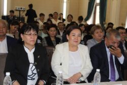 КАРЛЫГАЧ ЭСЕНГУЛОВА — ЧҮЙДҮН МЫКТЫ МУГАЛИМИ