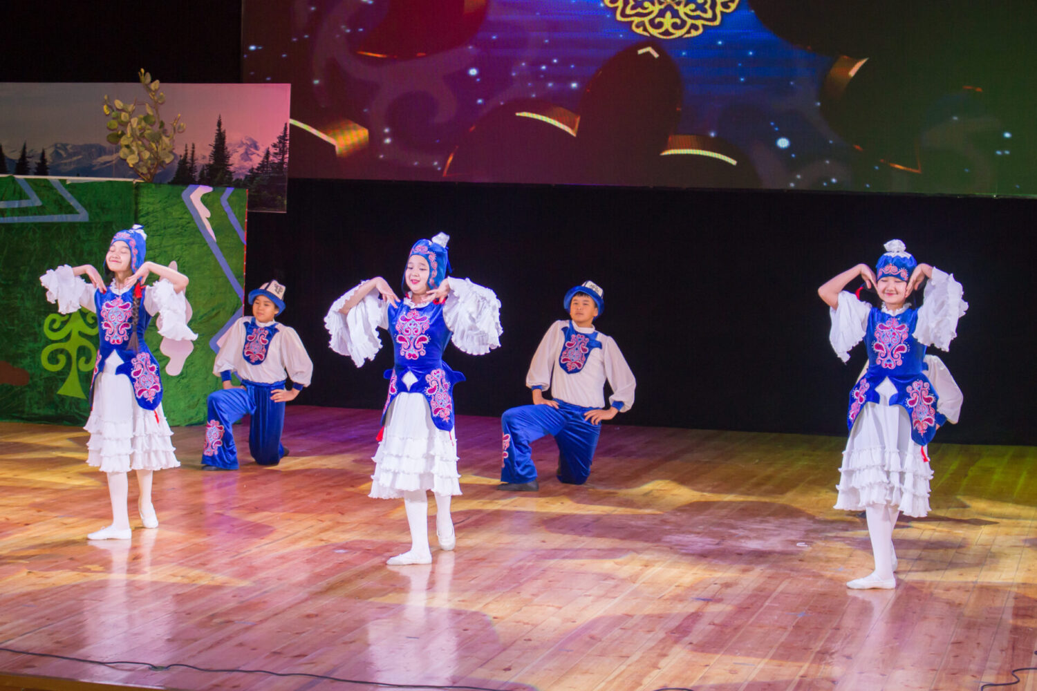 КОМУЗ – ТҮБӨЛҮК ЫЙЫК ӨНӨР