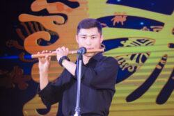 КОМУЗ – ТҮБӨЛҮК ЫЙЫК ӨНӨР