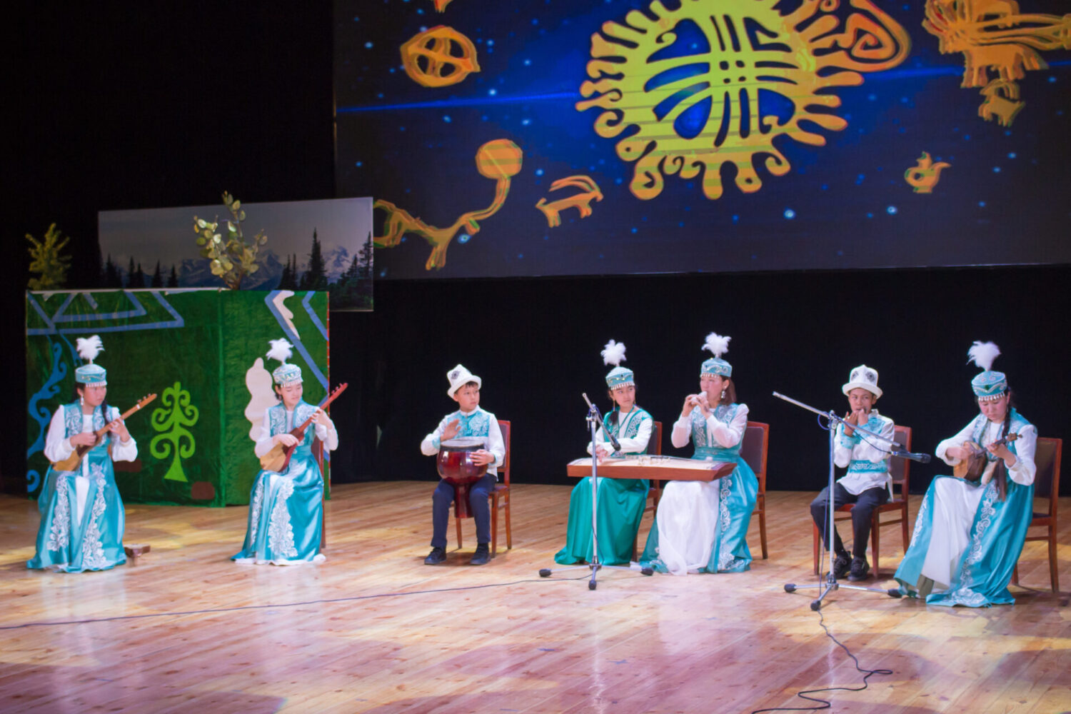 КОМУЗ – ТҮБӨЛҮК ЫЙЫК ӨНӨР