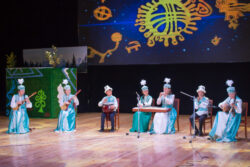 КОМУЗ – ТҮБӨЛҮК ЫЙЫК ӨНӨР