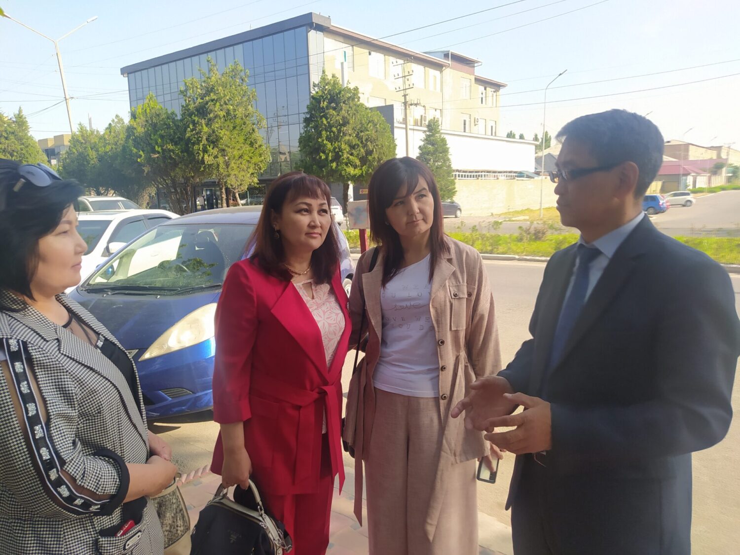 ЭЛ АРАЛЫК СИМПОЗИУМ ӨЗ ИШИН БАШТАДЫ