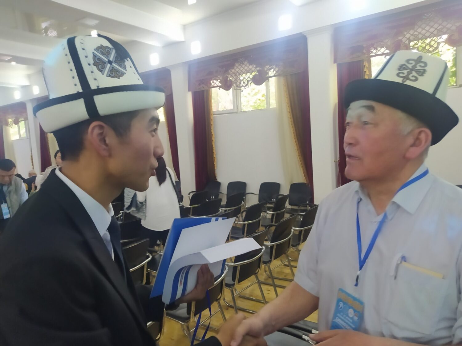 ЭЛ АРАЛЫК СИМПОЗИУМ ӨЗ ИШИН БАШТАДЫ