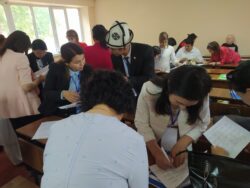 ТАРБИЯ МАСЕЛЕСИН ТАЛКУУГА АЛГАН СИМПОЗИУМ