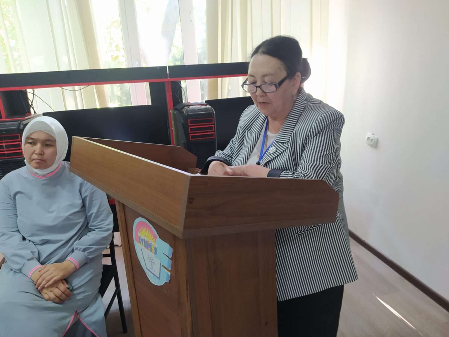 ТАРБИЯ МАСЕЛЕСИН ТАЛКУУГА АЛГАН СИМПОЗИУМ