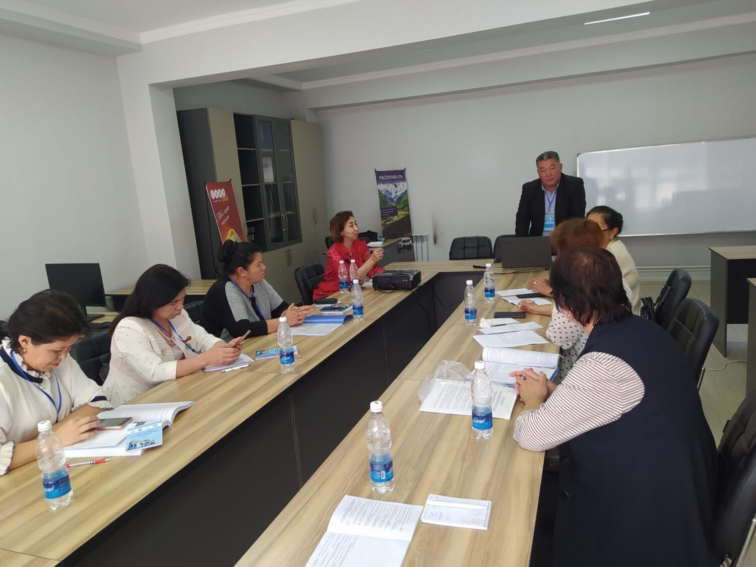 ТАРБИЯ МАСЕЛЕСИН ТАЛКУУГА АЛГАН СИМПОЗИУМ