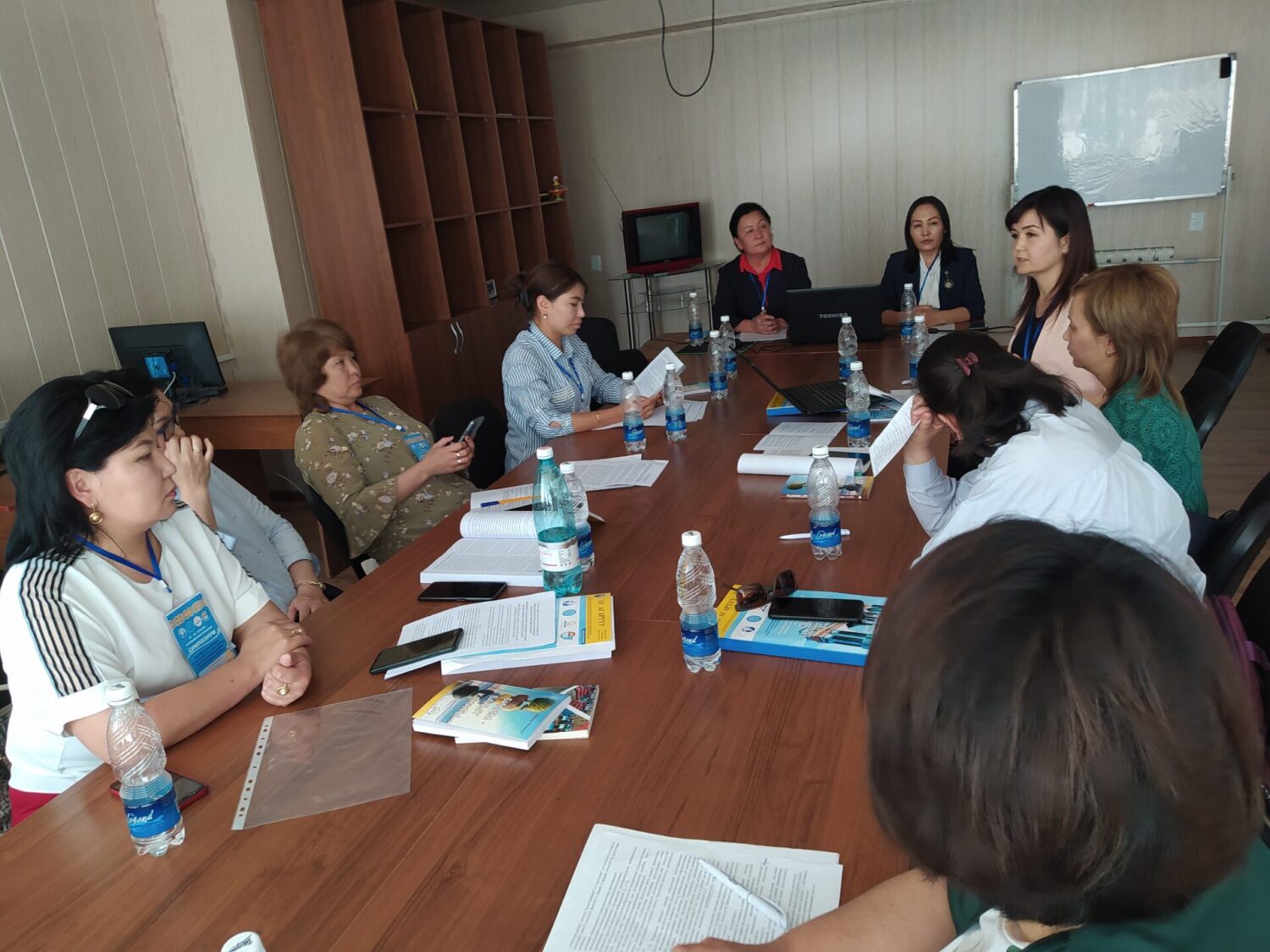 ТАРБИЯ МАСЕЛЕСИН ТАЛКУУГА АЛГАН СИМПОЗИУМ