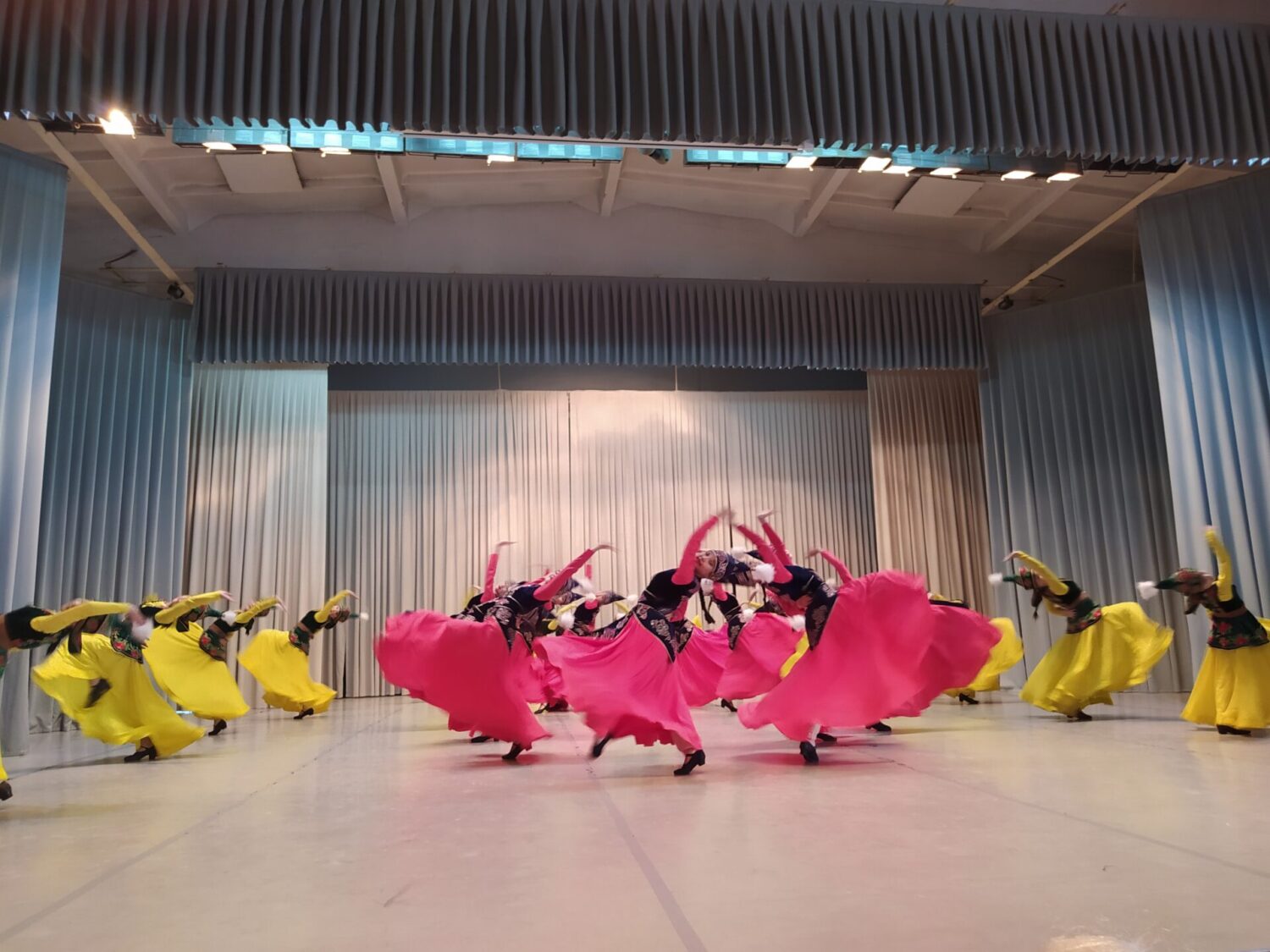 БАЛЕТ МЕКТЕБИНДЕГИ АЙТМАТОВДУН МААРАКЕСИ