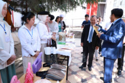 МИНИСТР ОШМУНУН СТУДЕНТИ ТАРТКАН СҮРӨТТҮ САТЫП АЛДЫ