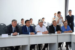 МИНИСТР ОШМУНУН СТУДЕНТИ ТАРТКАН СҮРӨТТҮ САТЫП АЛДЫ