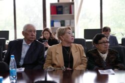 МАГРИФА РАХИМОВАНЫН ЖАРКЫН ЭЛЕСИНЕ АРНАЛГАН «КЫРГЫЗ ПЕДАГОГИКАСЫНЫН УЛУУ УСТАТЫ” АТТУУ ЖОЖДОР АРАЛЫК СЕМИНАР ӨТТҮ