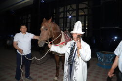 АРДАКТУУ ОКУТУУЧУ МУРЗАШ ЖУМАБАЕВ 70 ЖАШТА