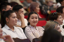 НУРЛАНБЕК ШАКИЕВ КЫРГЫЗ УЛУТТУК АГРАРДЫК УНИВЕРСИТЕТИНИН 90 ЖЫЛДЫК МААРЕКЕСИНЕ АРНАЛГАН САЛТАНАТКА КАТЫШТЫ