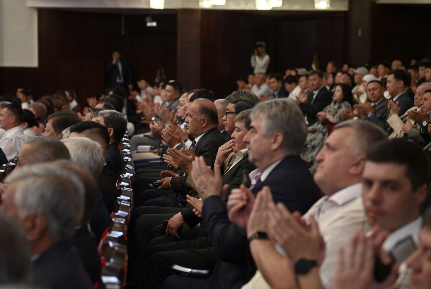 НУРЛАНБЕК ШАКИЕВ КЫРГЫЗ УЛУТТУК АГРАРДЫК УНИВЕРСИТЕТИНИН 90 ЖЫЛДЫК МААРЕКЕСИНЕ АРНАЛГАН САЛТАНАТКА КАТЫШТЫ