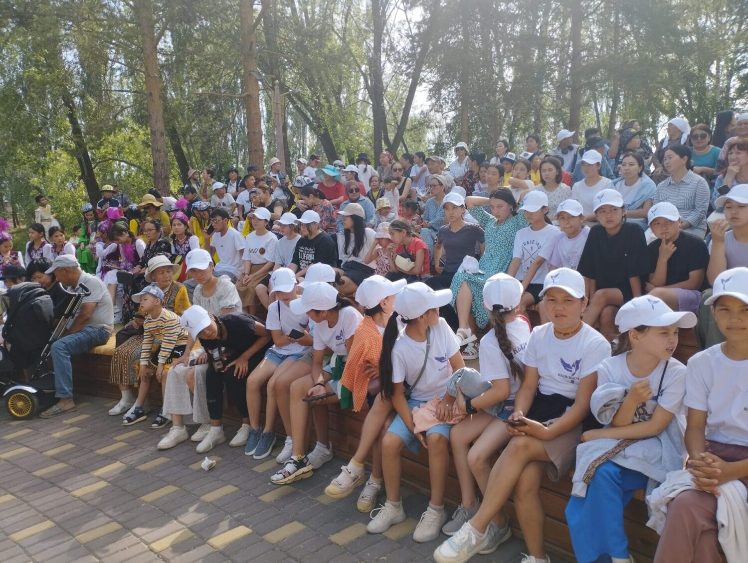 НА ИССЫК-КУЛЕ ПРОВОДИТСЯ ФЕСТИВАЛЬ ДЕТСКОГО ТВОРЧЕСТВА «МЕНИН МЕКЕНИМ – КЫРГЫЗСТАН»