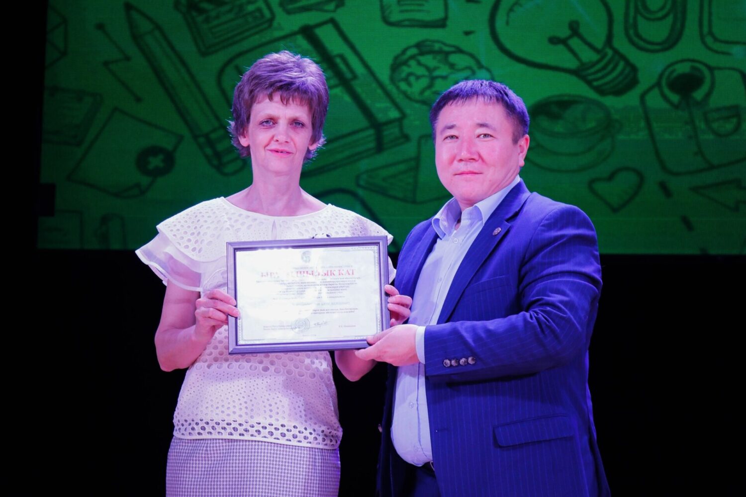 СЫЙЛЫК ЖАНА СЫЙМЫК