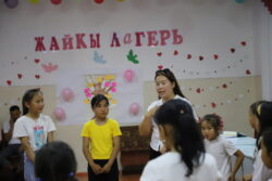 20 МИҢДЕН АШУУН БАЛА ОКУУ ЖАНА ЭСЕП ЛАГЕРЛЕРИНЕ КАТЫШУУДА