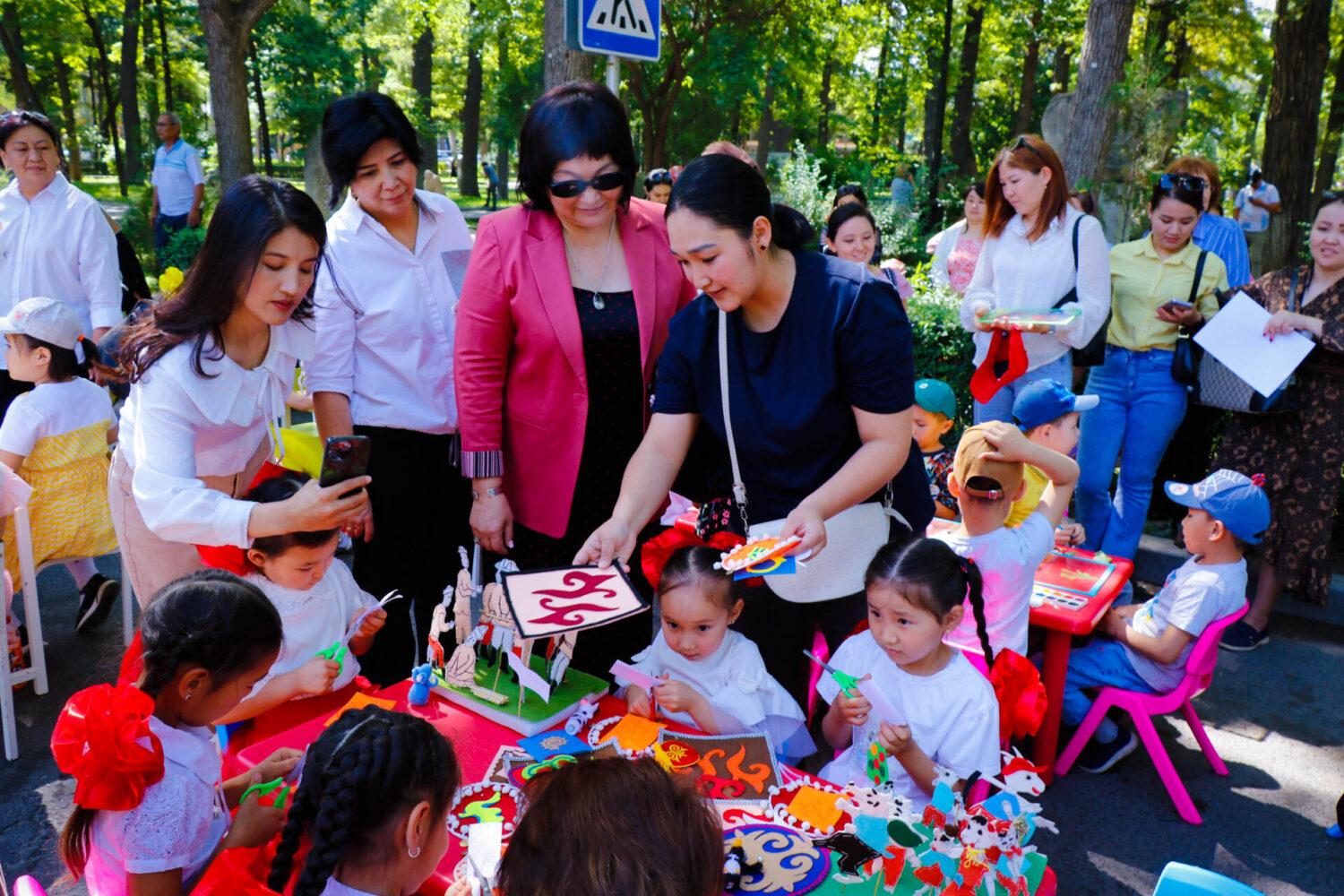МИНИСТРДИН ОРУН БАСАРЛАРЫ “БАКТЫЛУУ БАЛАЛЫК” ФЕСТИВАЛЫНА КАТЫШТЫ