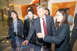 ОШМУ СИАНЬ СЫЮАНЬ УНИВЕРСИТЕТИ МЕНЕН КЫЗМАТТАШАТ