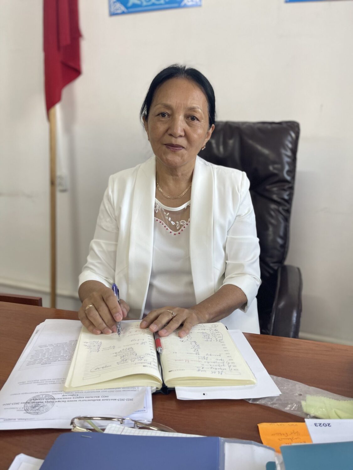 БИЛИМГЕ ДА, КЕСИПКЕ ДА ЭЭ БОЛУШАТ