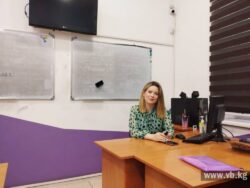 КЫРГЫЗ ТИЛИН ҮЙРӨНҮҮ КИМГЕ КЫЙЫН?