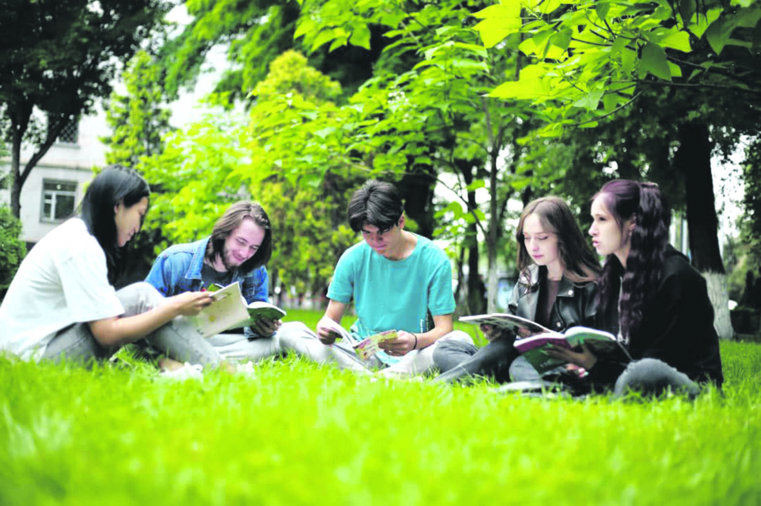 ДОСТОЙНОЕ ОБРАЗОВАНИЕ –УСПЕШНАЯ КАРЬЕРА!