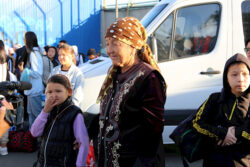 Эмгек министрлиги 215 интернат тарбиялануучуларын жайкы лагерге жөнөттү