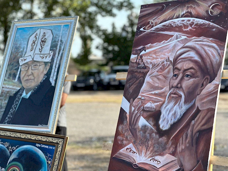 Жазгыч акын Молдо Нияздын 200 жылдыгына карата 5 китеп жарык көрдү