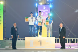 МИНИСТР КАНЫБЕК ИМАНАЛИЕВ ЭЛ АРАЛЫК МЕЛДЕШТЕРДИН ЖЕҢҮҮЧҮЛӨРҮ МЕНЕН ЖОЛУГУШТУ