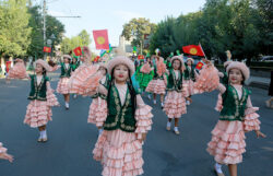 Ош шаарында «Бий искусствосу-2023» эл аралык бий фестивалы старт алды